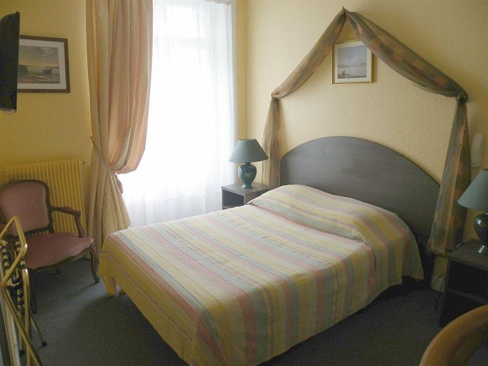 Hotel L'armoric 3*